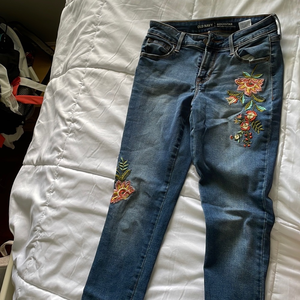 Size 0 old navy jeans dark wash with flower detailing mid rise